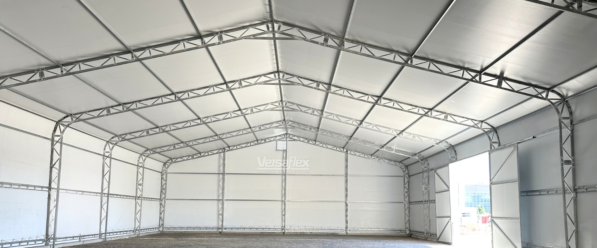 Lona black Out de almacen Industrial Versaflex