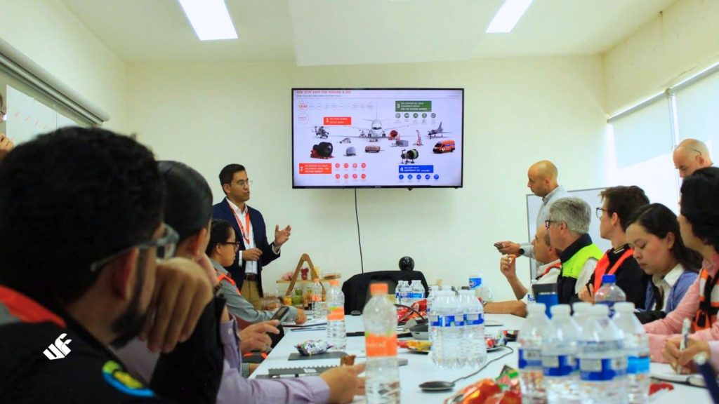 Versaflex participa en visita empresarial a DEDIENNE Aerospace 2